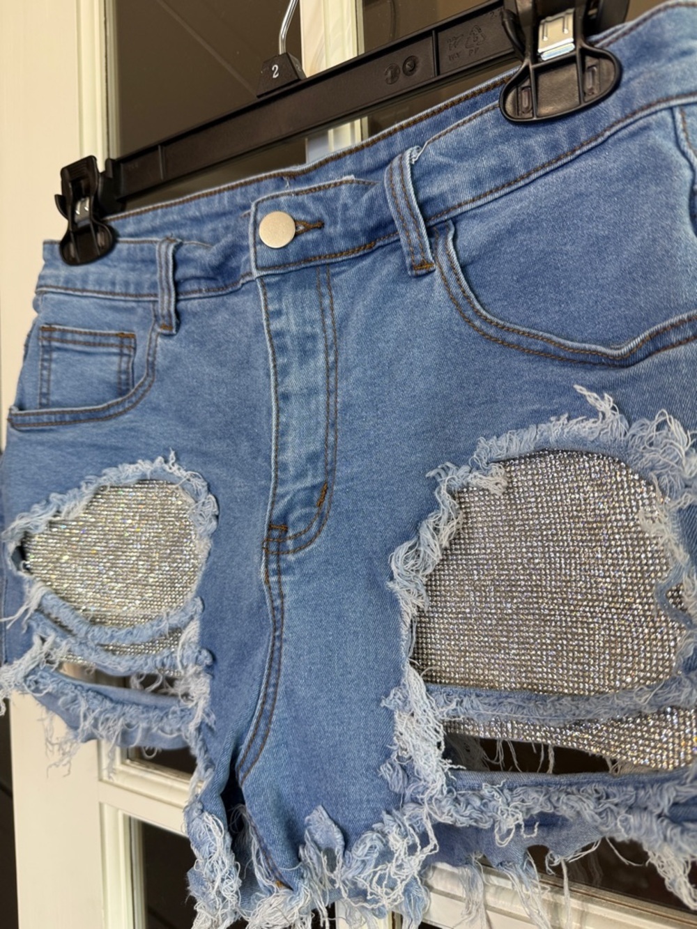 HOT & DELICIOUS Festival Rhinestone Pockets Heavily Distressed Denim Shorts L